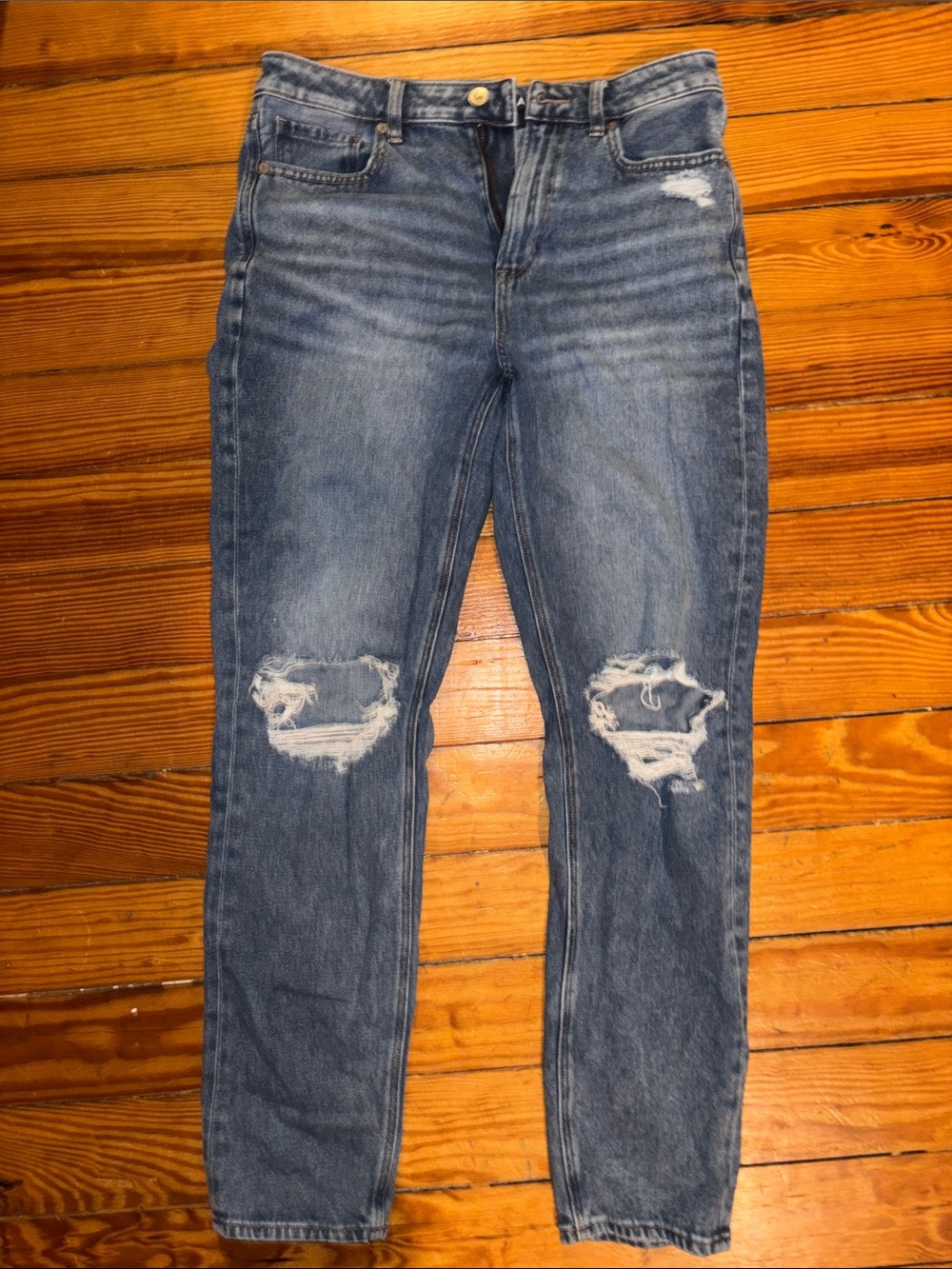 American Eagle Outfitters Distressed Boyfriend Jeans - Medium Blue